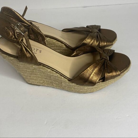 Talbots | Wedge Gold Sandals - Picture 7 of 7
